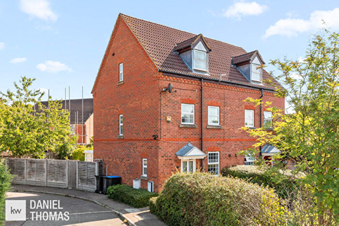 3 Bedroom Semi-Detached House For Sale In Harrison Road, Waltham Abbey, EN9