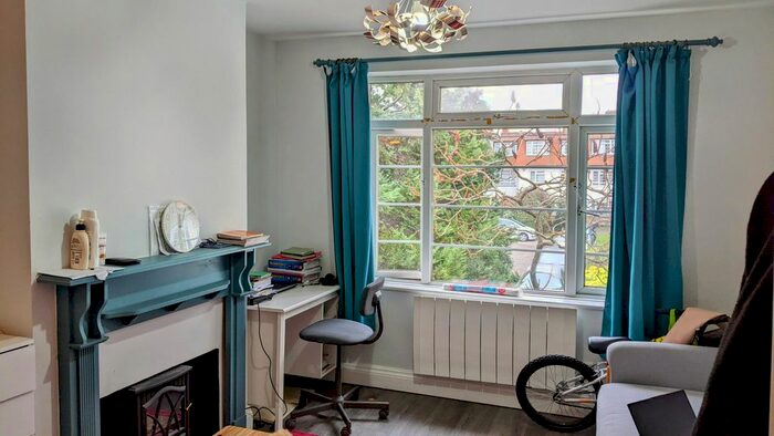 2 Bedroom Flat To Rent In London Road, Morden, SM4