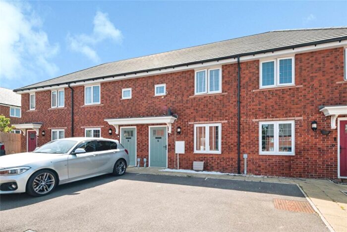 2 Bedroom Terraced House For Sale In Taylor Close, Banbury, Oxfordshire, OX16