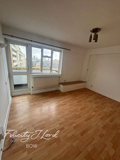 1 Bedroom Flat For Sale In Sidney Street, London, E1