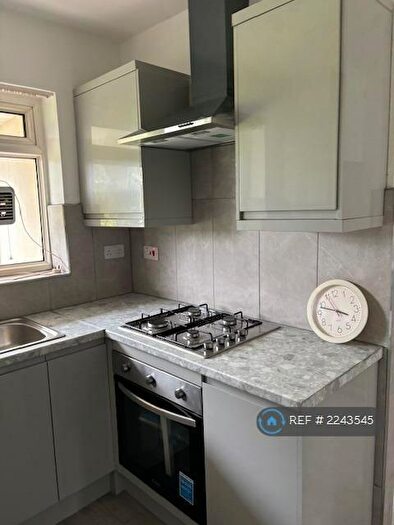 3 Bedroom Terraced House To Rent In Park Hill Rise, Croydon, CR0