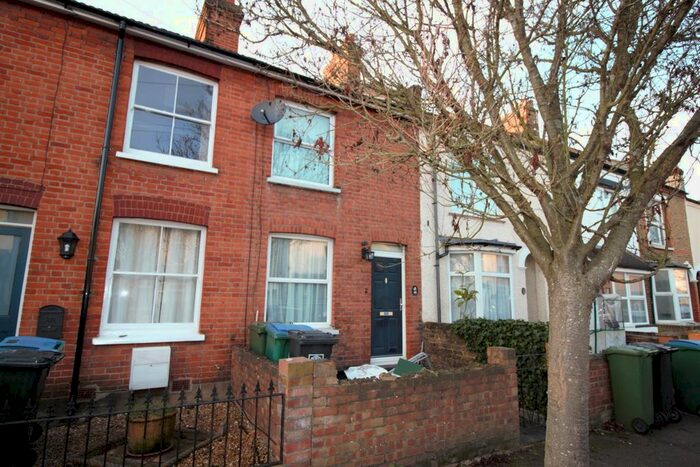 2 Bedroom Terraced House To Rent In Nascot Street, Watford, WD17
