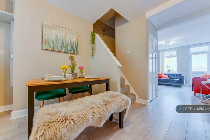 3 Bedroom Terraced House To Rent In Burnell Street, Brimington, Chesterfield, S43