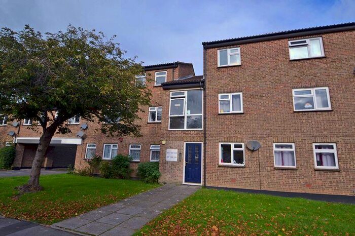 2 Bedroom Flat To Rent In Stowey Road, Yatton, BS49