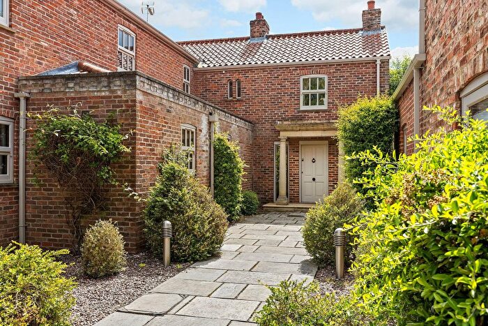 6 Bedroom Country House For Sale In Primrose Farm, Hagg Lane, Dunnington, York, YO19