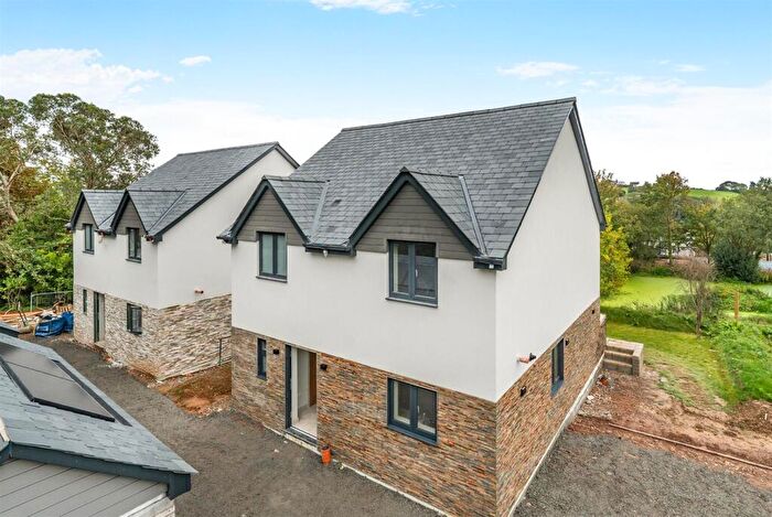 3 Bedroom Detached House For Sale In Lower Park Road, Braunton, EX33