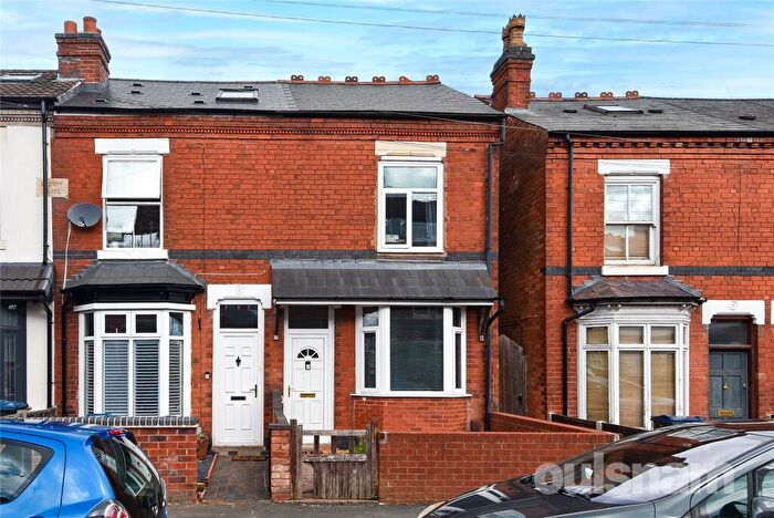 3 Bedroom End Of Terrace House For Sale In Grange Road, Kings Heath, Birmingham, West Midlands, B14