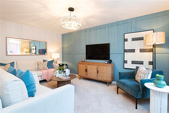 3 Bedroom Detached House For Sale In Morton Way, Thornbury, BS35