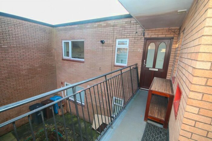 1 Bedroom Flat To Rent In Northavon Close, Eccles, Manchester M30