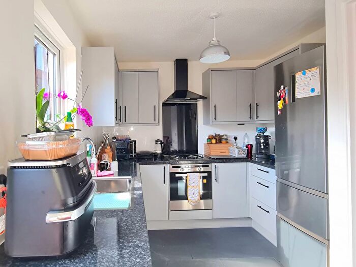 3 Bedroom Terraced House To Rent In Windflower Place, Northampton, NN3