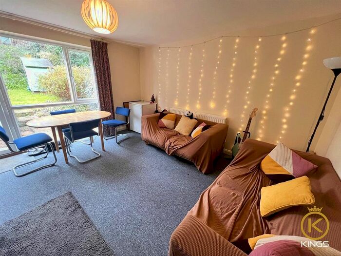 4 Bedroom Town House To Rent In Guildford Park Avenue, Guildford, GU2