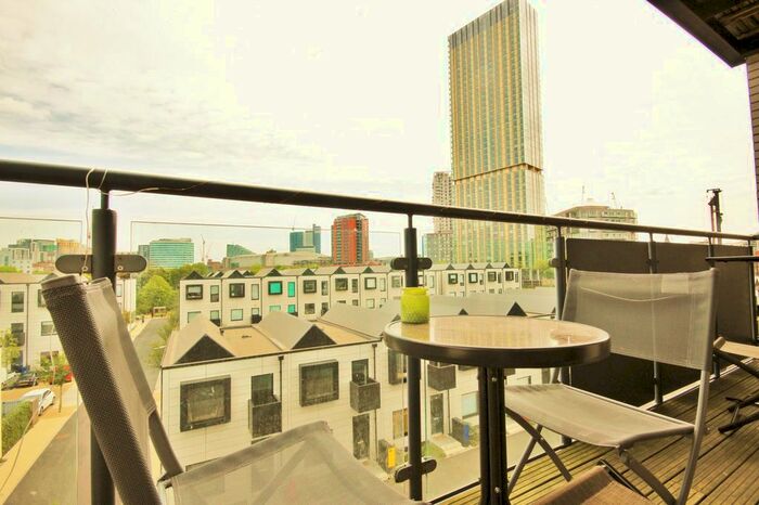 2 Bedroom Flat To Rent In Springfield Court, Dean Road, Salford, Lancashire, M3