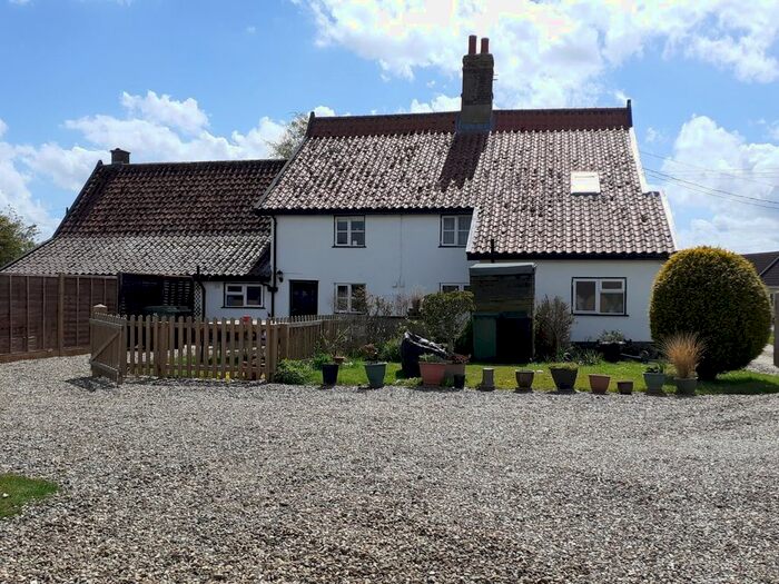 2 Bedroom Cottage To Rent In Common Road, Shelfanger, Diss, IP22