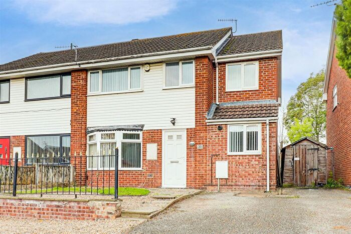 5 Bedroom Semi-Detached House For Sale In Darwin Close, Top Valley, Nottinghamshire, NG5