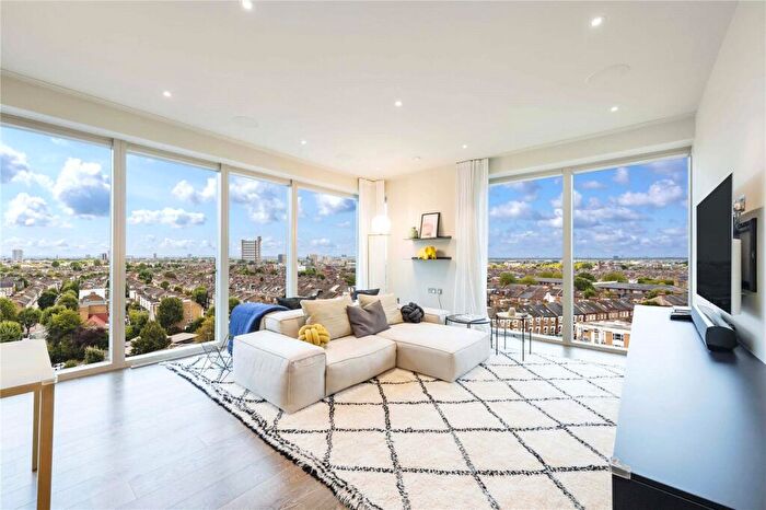 3 Bedroom Penthouse For Sale In Alderside Apartments, Salusbury Road, Queens Park Place, London, NW6