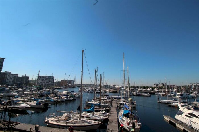 2 Bedroom Apartment To Rent In Neptune Square, Ipswich, IP4