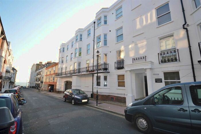 3 Bedroom Flat To Rent In Burlington Street, Brighton, BN2