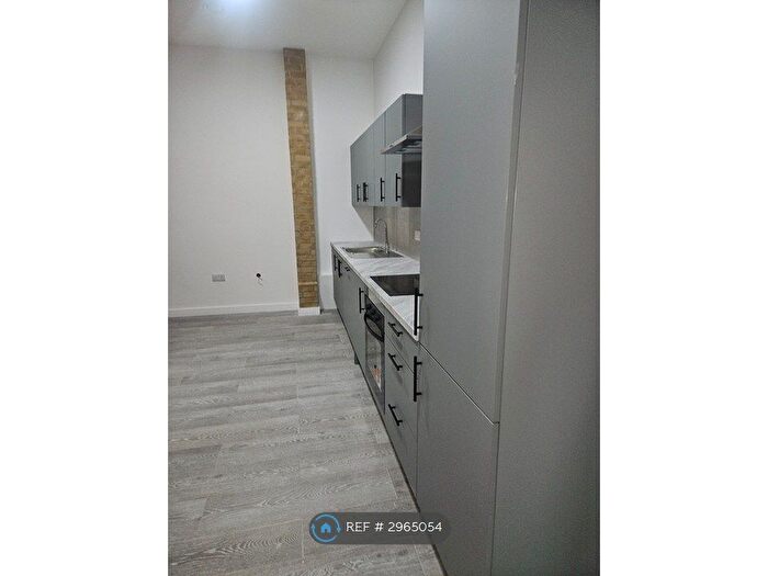 Studio To Rent In Old Street, London, EC1V