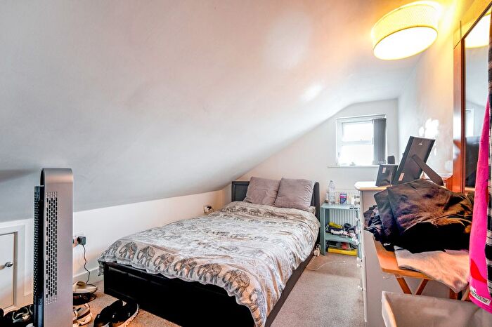 2 Bedroom Flat For Sale In Clinton Lane, Seaford, BN25