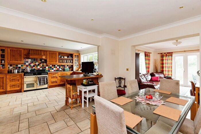 4 Bedroom Detached House For Sale In Whittlesey Road, March, PE15