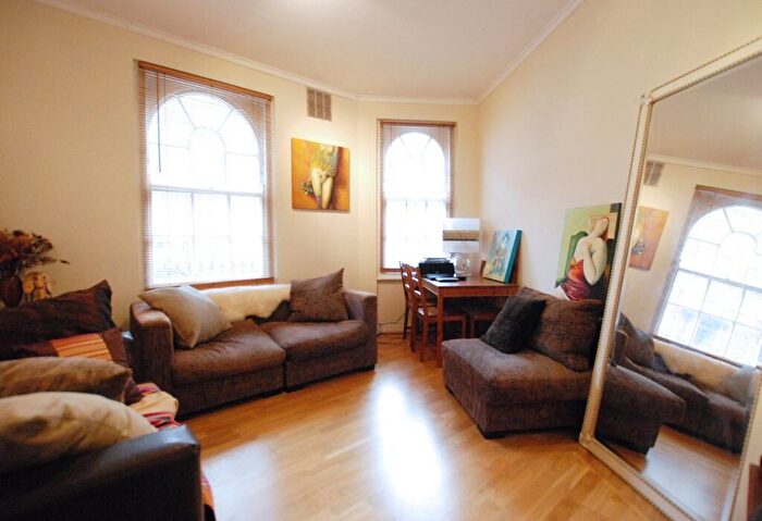 1 Bedroom Flat To Rent In Tysoe Street, Farringdon, EC1R