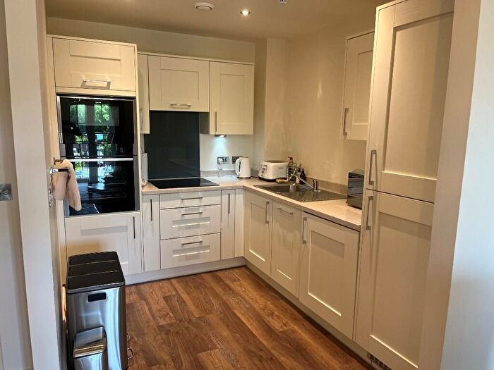 2 Bedroom Retirement Property For Sale In The Grange, Gifford Lea Tattenhall, Cheshire, CH3