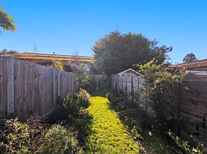 2 Bedroom Property For Sale In Lower Herne Road, Herne Bay, CT6