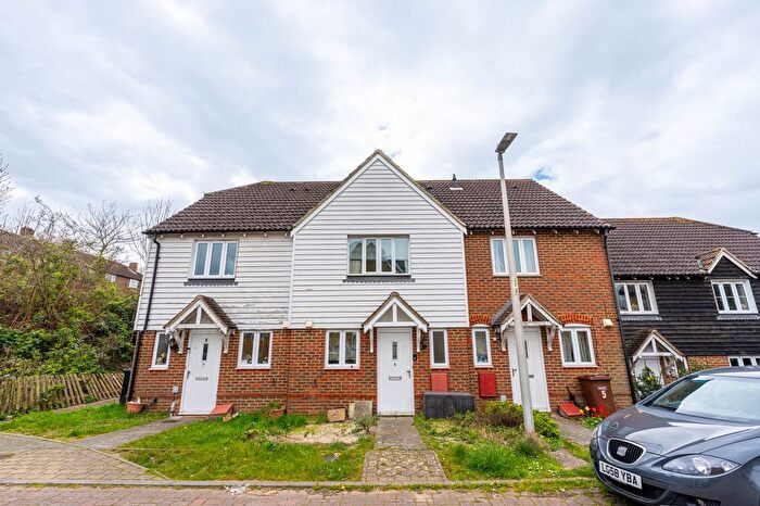 3 Bedroom Terraced House For Sale In Ailsa Court, Rochester, ME1