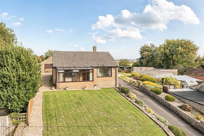 2 Bedroom Detached Bungalow For Sale In Shiremoor Hill, Merriott, TA16
