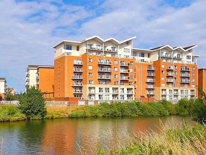 2 Bedroom Flat For Sale In Chandlery Way, Cardiff, CF10