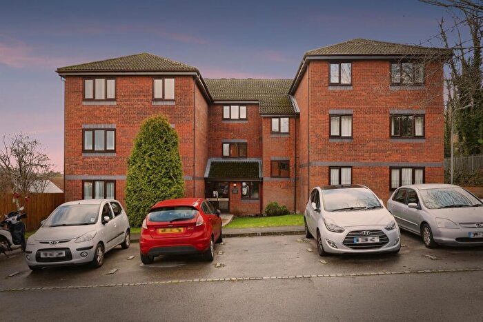 1 Bedroom Flat For Sale In Rutland Street, High Wycombe, HP11