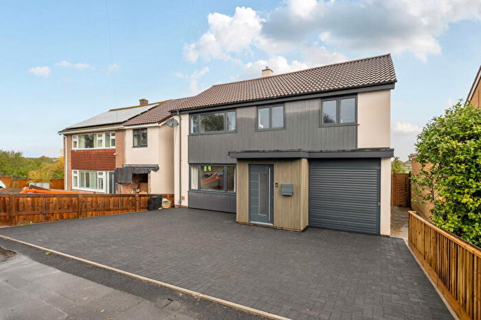5 Bedroom Detached House For Sale In Hardens Mead, Chippenham, SN15
