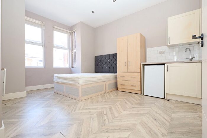Studio To Rent In Masons Avenue, Wealdstone, HA3