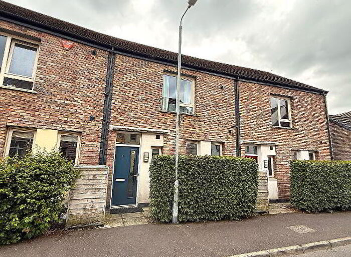 2 Bedroom Mid Terraced House For Sale In Badgers Lane, Lisburn, BT28