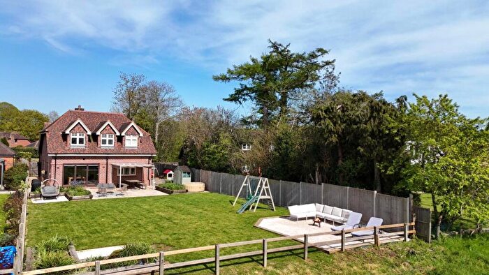 4 Bedroom Detached House For Sale In Stockbridge Road, Timsbury, Romsey, Hampshire, SO51