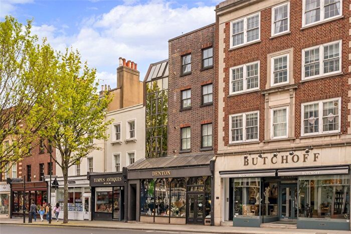 2 Bedroom Flat To Rent In Kensington Church Street, London, W8