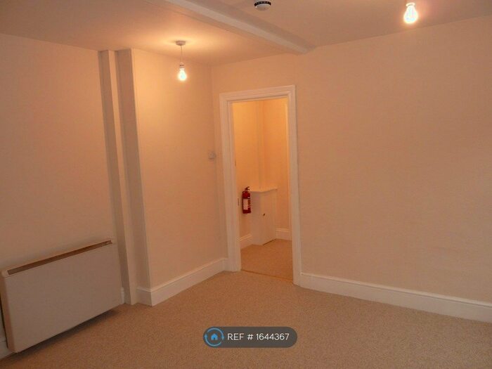 1 Bedroom Flat To Rent In Durleigh Road, Bridgwater, TA6