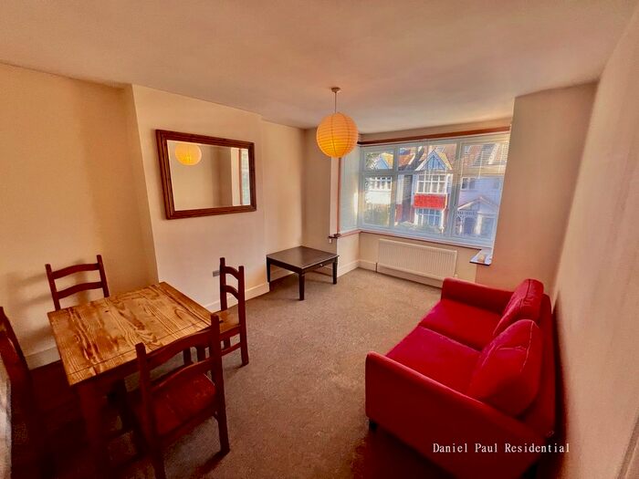 1 Bedroom Flat To Rent In Midhurst Road, London, W13
