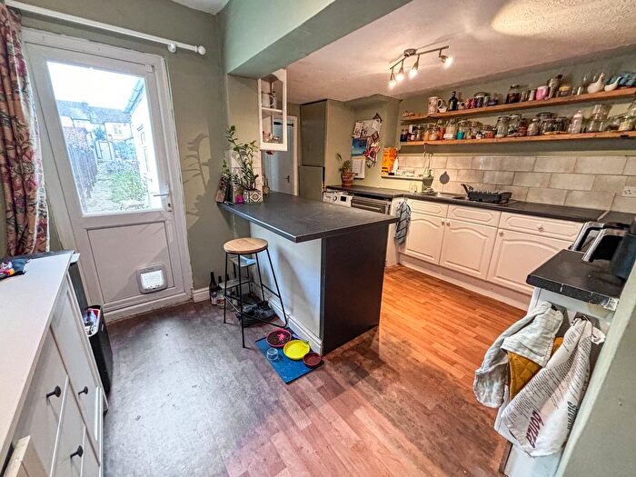3 Bedroom Terraced House For Sale In Beecham Road, Reading, RG30