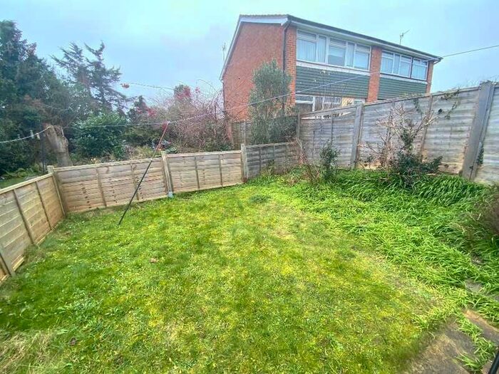 1 Bedroom Apartment To Rent In Mile Oak Road, Portslade, East Sussex, BN41