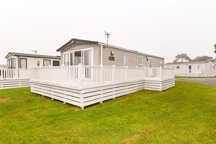 2 Bedroom Park Home For Sale In Chewton Sound, Hoburne Naish Holiday Park, Barton On Sea, Hampshire, BH25