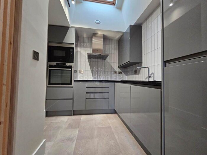 2 Bedroom Apartment To Rent In Macintosh Mills, Cambridge Street, M1