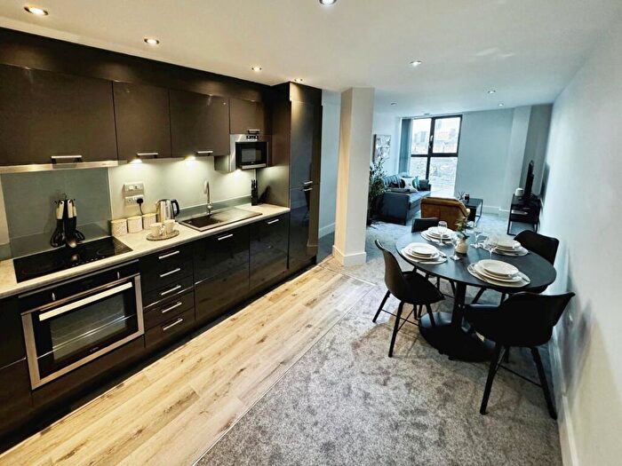 2 Bedroom Flat To Rent In Crown Point Road, Hunslet, Leeds, West Yorkshire, LS10