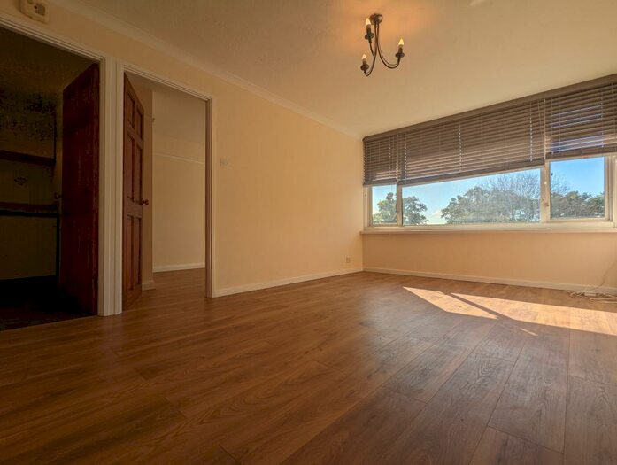 1 Bedroom Apartment To Rent In Bryony House, RG42