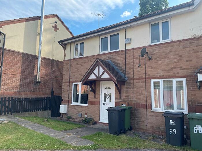 3 Bedroom End Of Terrace House To Rent In Warwick Road, DE55