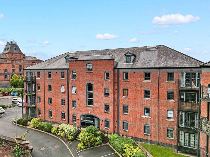 2 Bedroom Flat To Rent In Elphins Drive, Beaumont Court, WA4