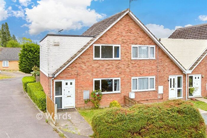 2 Bedroom Semi Detached House For Sale In Abbeyfields, Faversham, Kent, ME13
