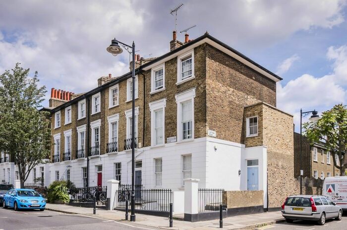 4 Bedroom End Of Terrace House To Rent In Hemingford Road, London, N1