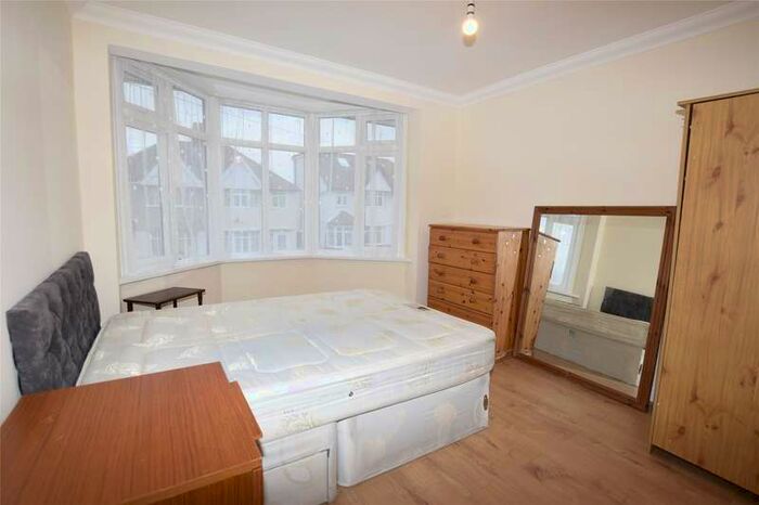 3 Bedroom Semi-Detached House To Rent In Pembroke Place, Edgware, HA8