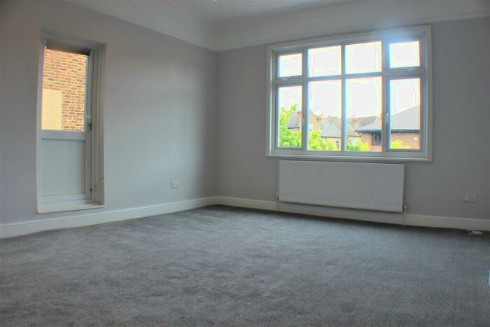 2 Bedroom Maisonette To Rent In Forest Hill Road, East Dulwich, SE22